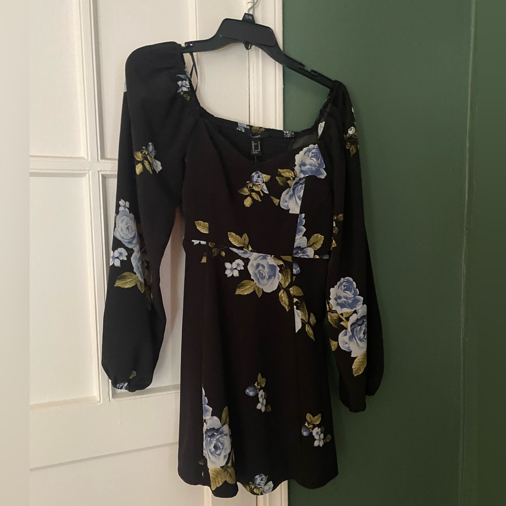 Forever 21 Black Floral Long Sleeve Skater Flare Dress